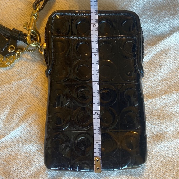 Coach Signature Black Patent Leather Wristlet Card Holder. - Picture 7 of 7